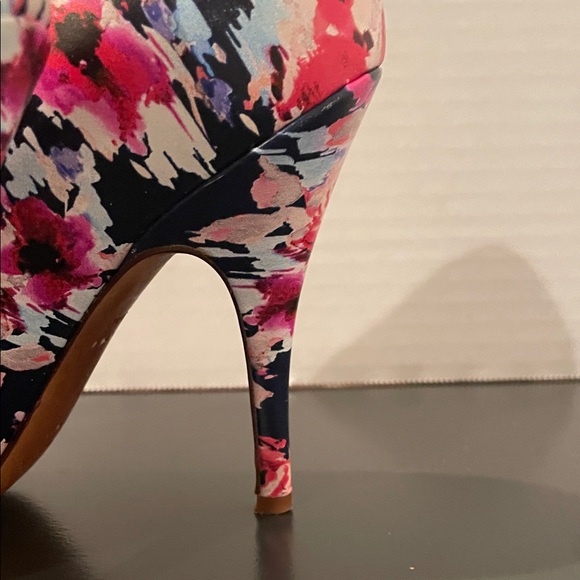 Kate Spade Vero Cuoio Multicolor Floral Heels size 6.5 - Picture 12 of 13